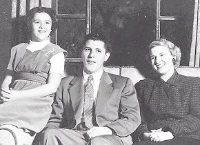 Stanley Anne Dunham and parents